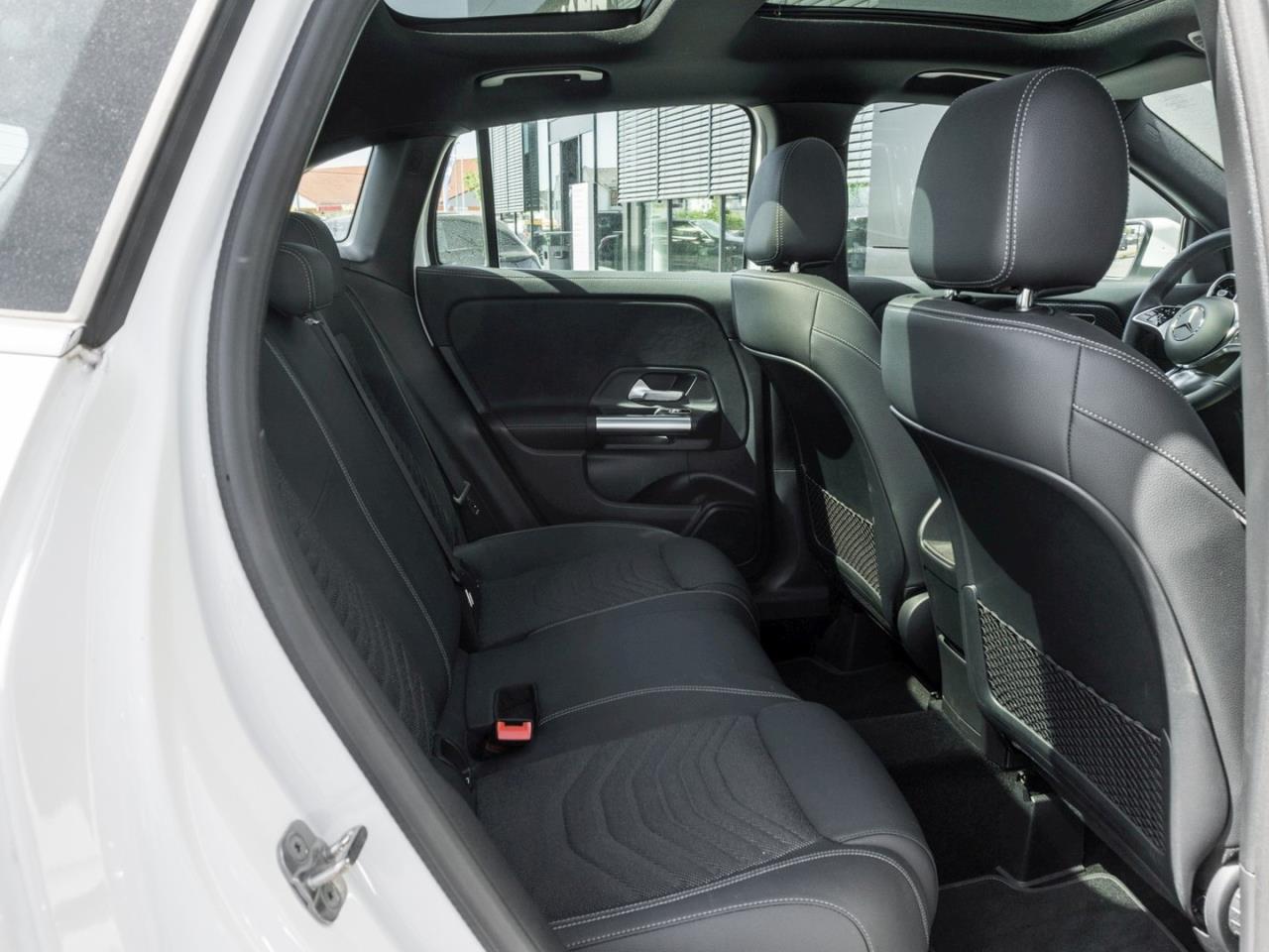 Mercedes-Benz GLA 220 d 4M Progressive Panorama Distronic