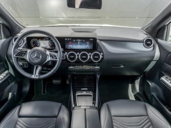 Mercedes-Benz GLA 220 d 4M Progressive Panorama Distronic