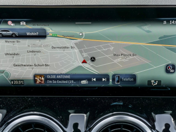 Mercedes-Benz GLA 220 d 4M Progressive Panorama Distronic