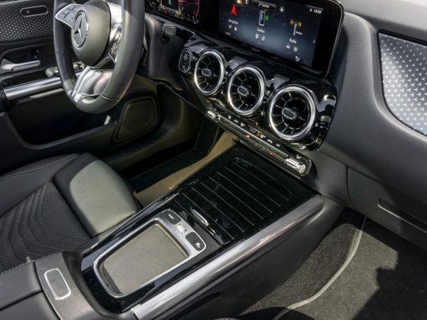 Mercedes-Benz GLA 220 d 4M Progressive Panorama Distronic