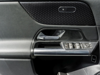 Mercedes-Benz GLA 220 d 4M Progressive Panorama Distronic