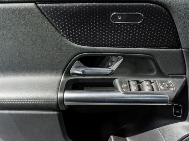 Mercedes-Benz GLA 220 d 4M Progressive Panorama Distronic