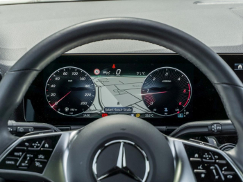 Mercedes-Benz GLA 220 d 4M Progressive Panorama Distronic