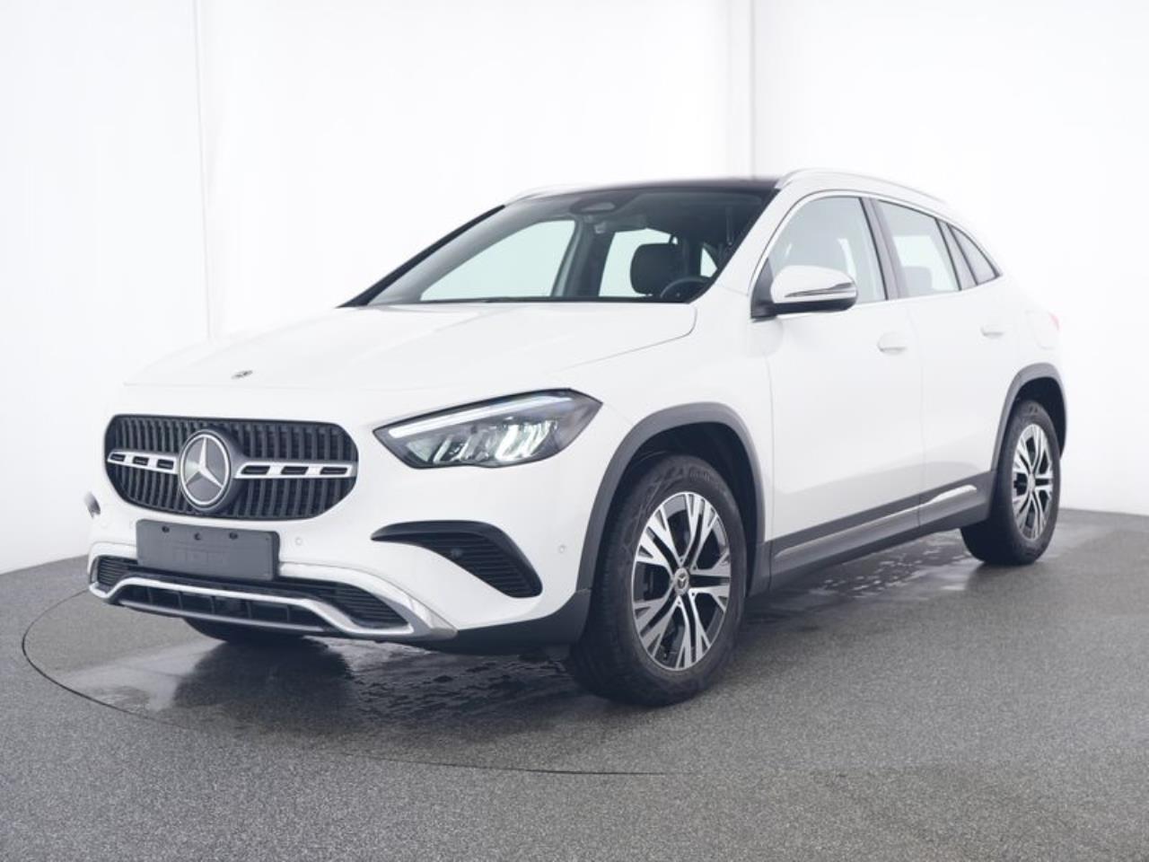 Mercedes-Benz GLA GLA 220 d 4M Geländewagen / SUV polarweiss