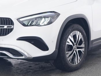 Mercedes-Benz GLA 220 d 4M Progressive Panorama Distronic