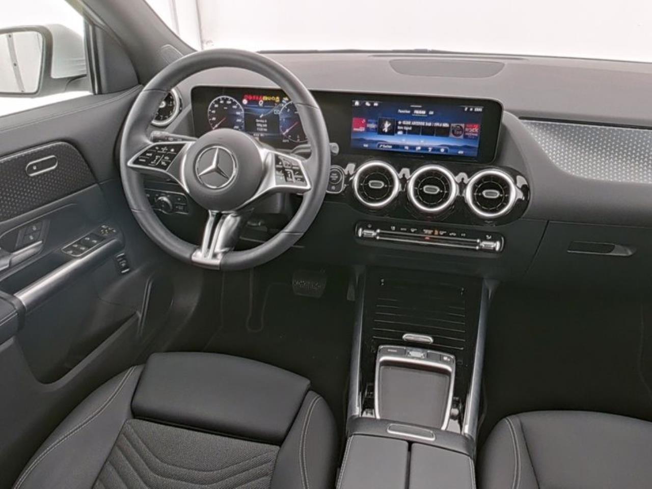 Mercedes-Benz GLA 220 d 4M Progressive Panorama Distronic