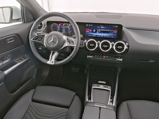 Mercedes-Benz GLA 220 d 4M Progressive Panorama Distronic