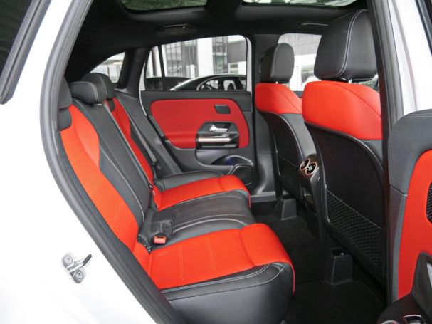 Mercedes-Benz GLA 220 d 4M AMG Panorama Distronic HeadUp 360°