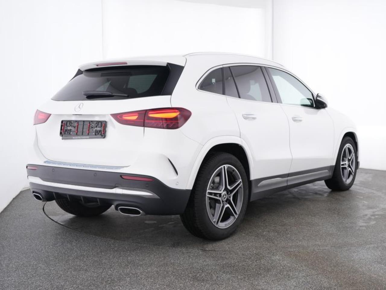 Mercedes-Benz GLA 220 d 4M AMG Panorama Distronic HeadUp 360°