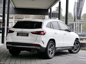 Mercedes-Benz GLA 220 d 4M AMG Panorama Distronic HeadUp 360°