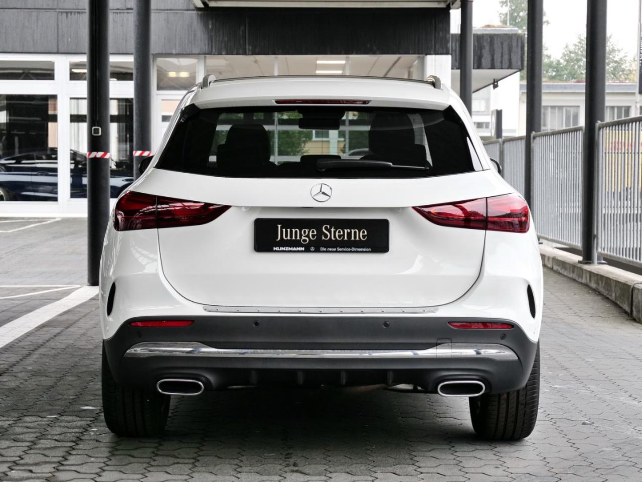 Mercedes-Benz GLA 220 d 4M AMG Panorama Distronic HeadUp 360°