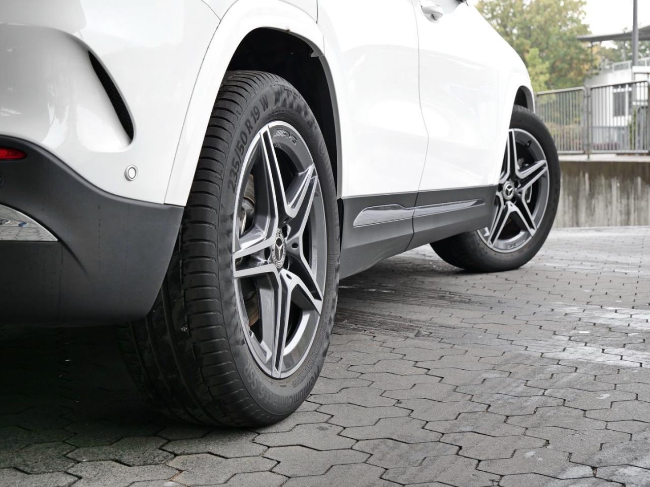 Mercedes-Benz GLA 220 d 4M AMG Panorama Distronic HeadUp 360°