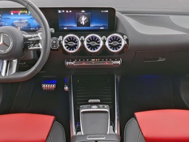 Mercedes-Benz GLA 220 d 4M AMG Panorama Distronic HeadUp 360°