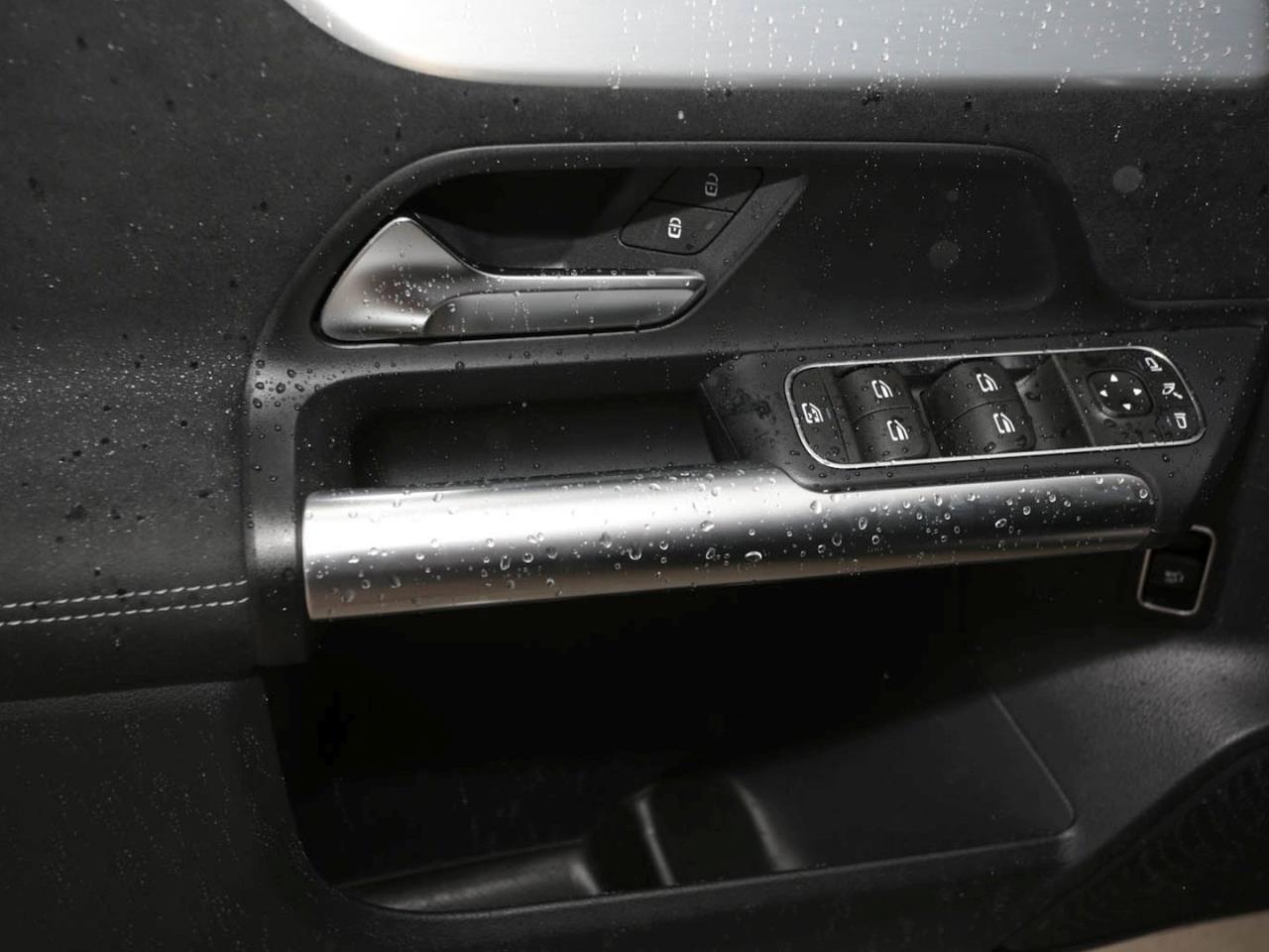 Mercedes-Benz GLA 220 d 4MATIC AMG Night Panorama Kamera AHK