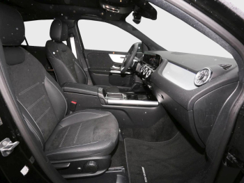 Mercedes-Benz GLA 220 d 4MATIC AMG Night Panorama Kamera AHK