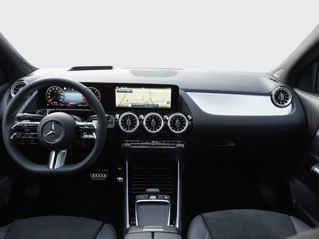 Mercedes-Benz GLA 220 d 4MATIC AMG Night Panorama 360? HUD AHK