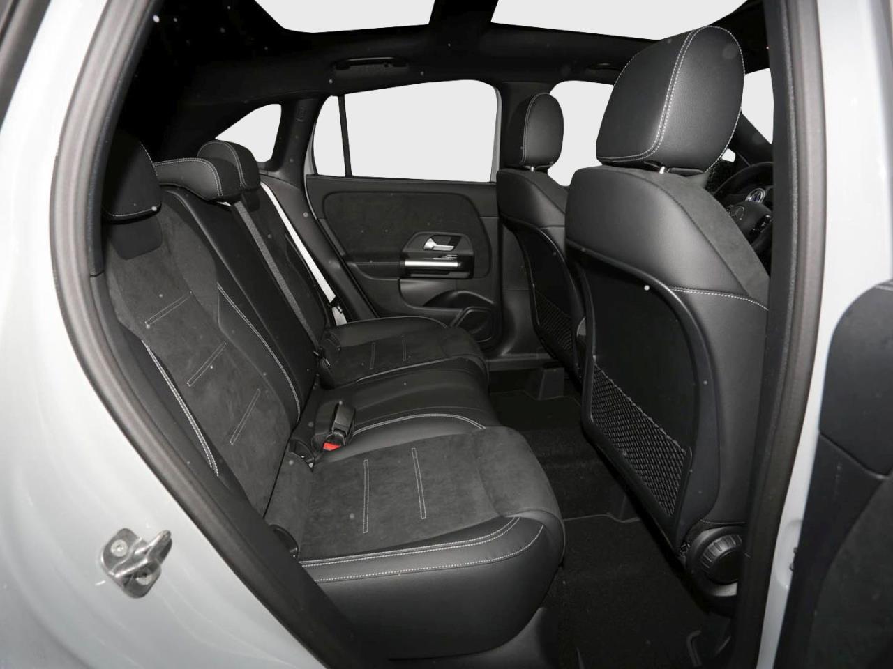 Mercedes-Benz GLA 220 d 4MATIC AMG Night Panorama Kamera AHK