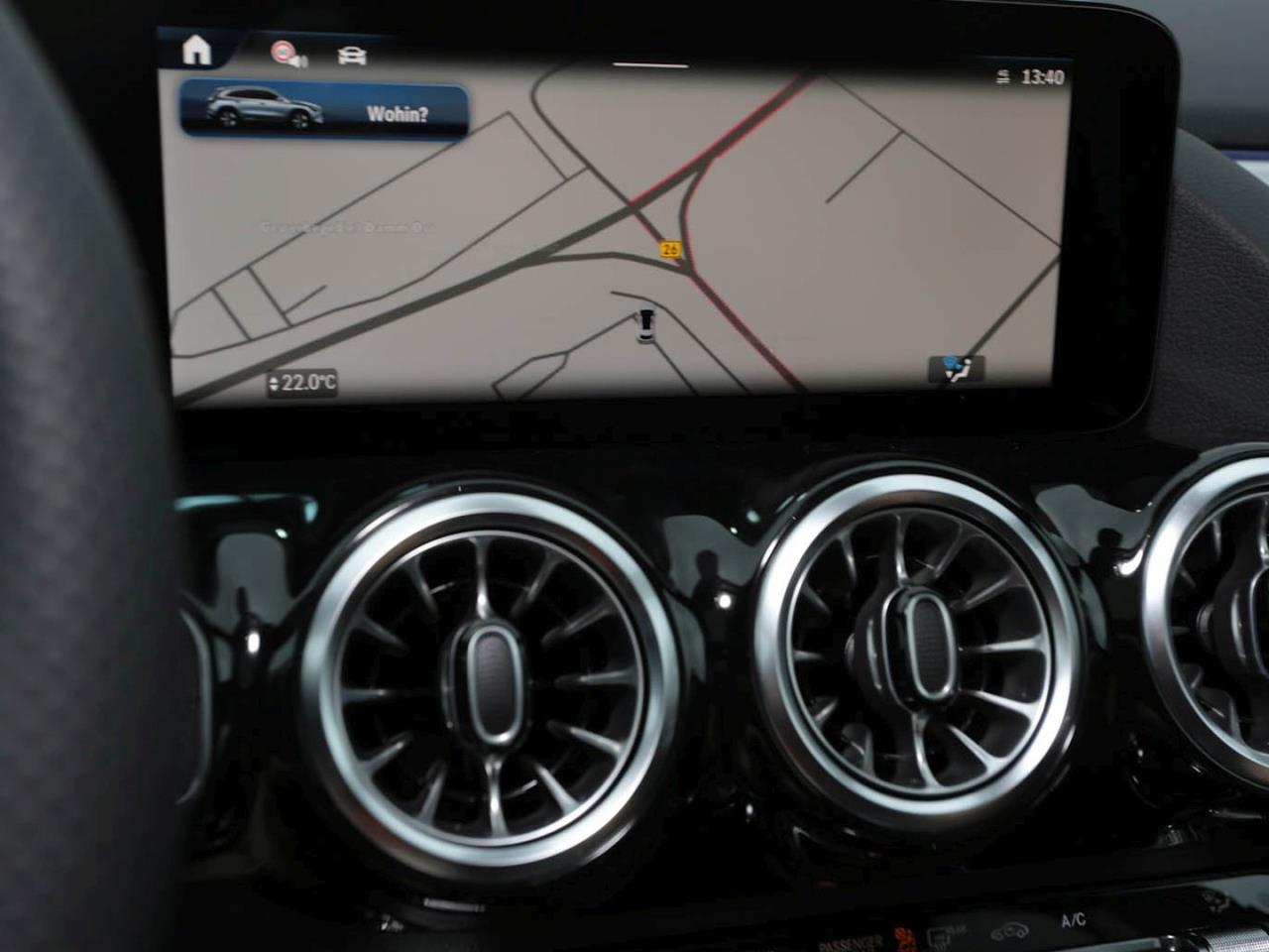 Mercedes-Benz GLA 220 d 4MATIC AMG Night Panorama Kamera AHK