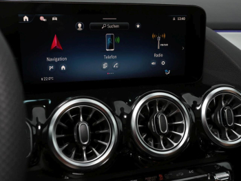 Mercedes-Benz GLA 220 d 4MATIC AMG Night Panorama Kamera AHK