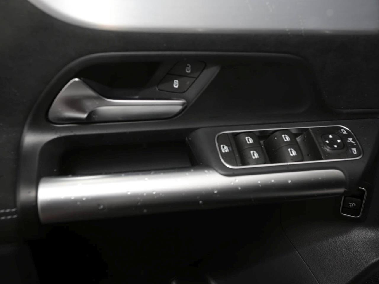 Mercedes-Benz GLA 220 d 4MATIC AMG Night Panorama Kamera AHK