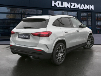 Mercedes-Benz GLA 220 d 4MATIC AMG Night Panorama Kamera AHK