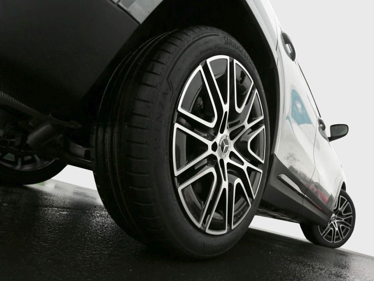 Mercedes-Benz GLA 220 d 4MATIC AMG Night Panorama Kamera AHK