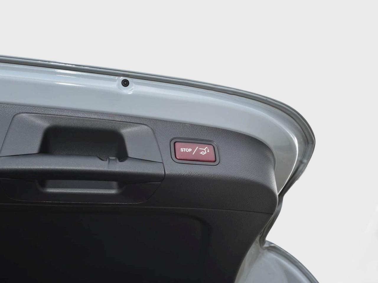 Mercedes-Benz GLA 220 d 4MATIC AMG Night Panorama AHK EasyP