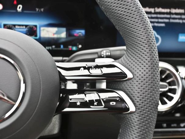 Mercedes-Benz GLA 220 d 4MATIC AMG Night Panorama AHK EasyP