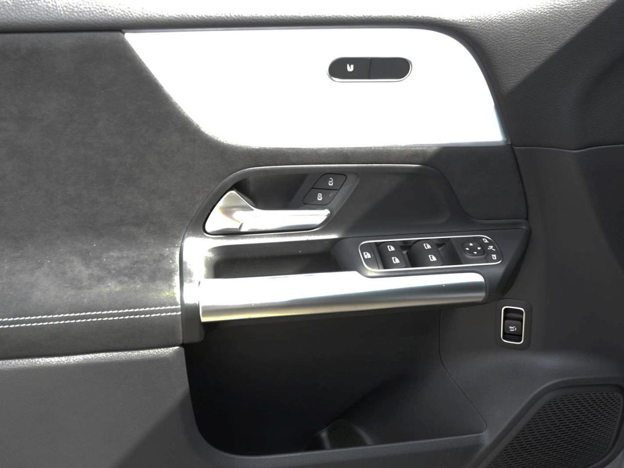 Mercedes-Benz GLA 220 d 4MATIC AMG Night Panorama AHK EasyP