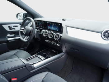 Mercedes-Benz GLA 220 d 4MATIC AMG Night Panorama Distronic