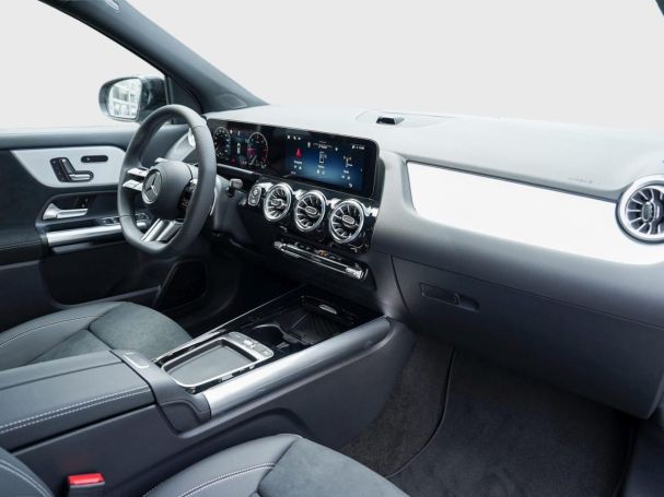 Mercedes-Benz GLA 220 d 4MATIC AMG Night Panorama Distronic