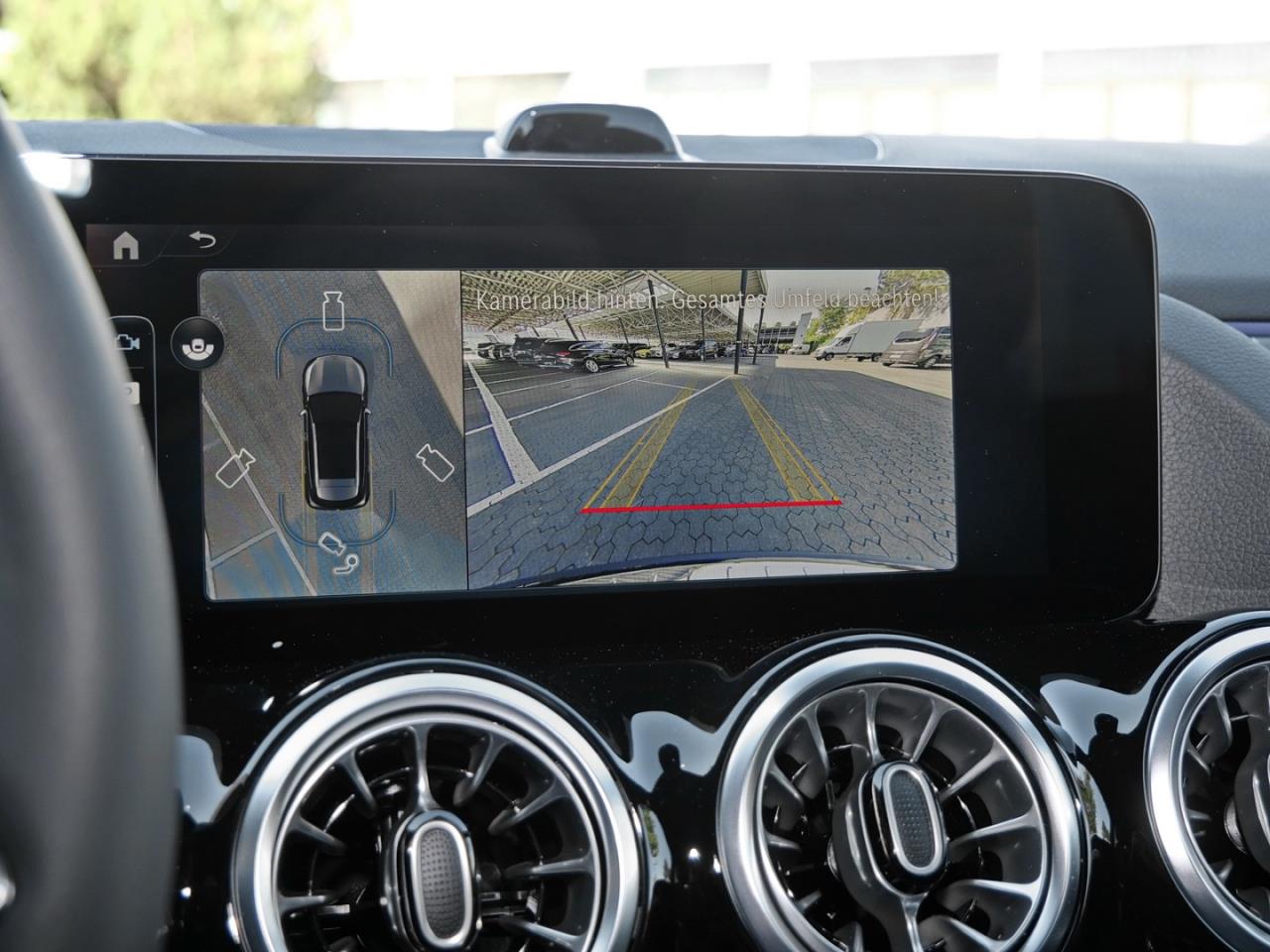 Mercedes-Benz GLA 220 d 4MATIC Progressive Night 360° AHK