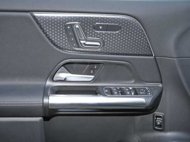 Mercedes-Benz GLA 220 d 4MATIC Progressive Night 360° AHK