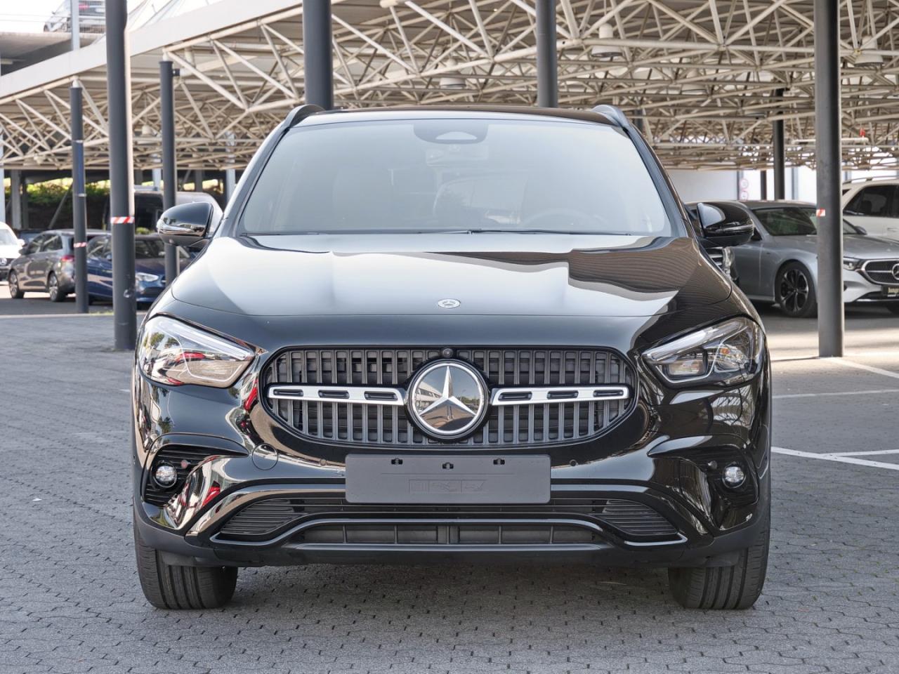 Mercedes-Benz GLA 220 d 4MATIC Progressive Night 360° AHK