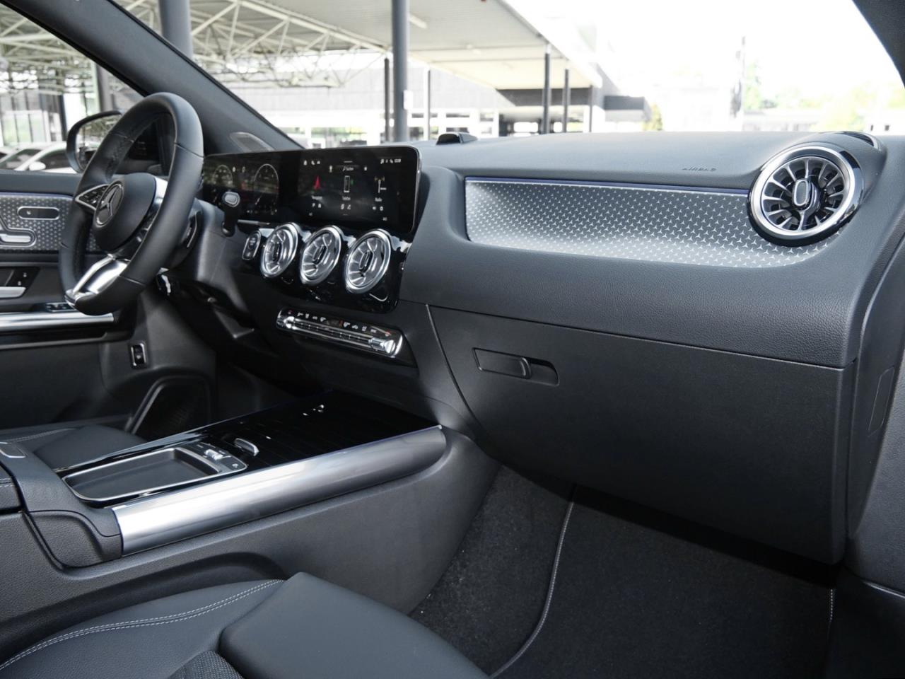 Mercedes-Benz GLA 220 d 4MATIC Progressive Night 360° AHK