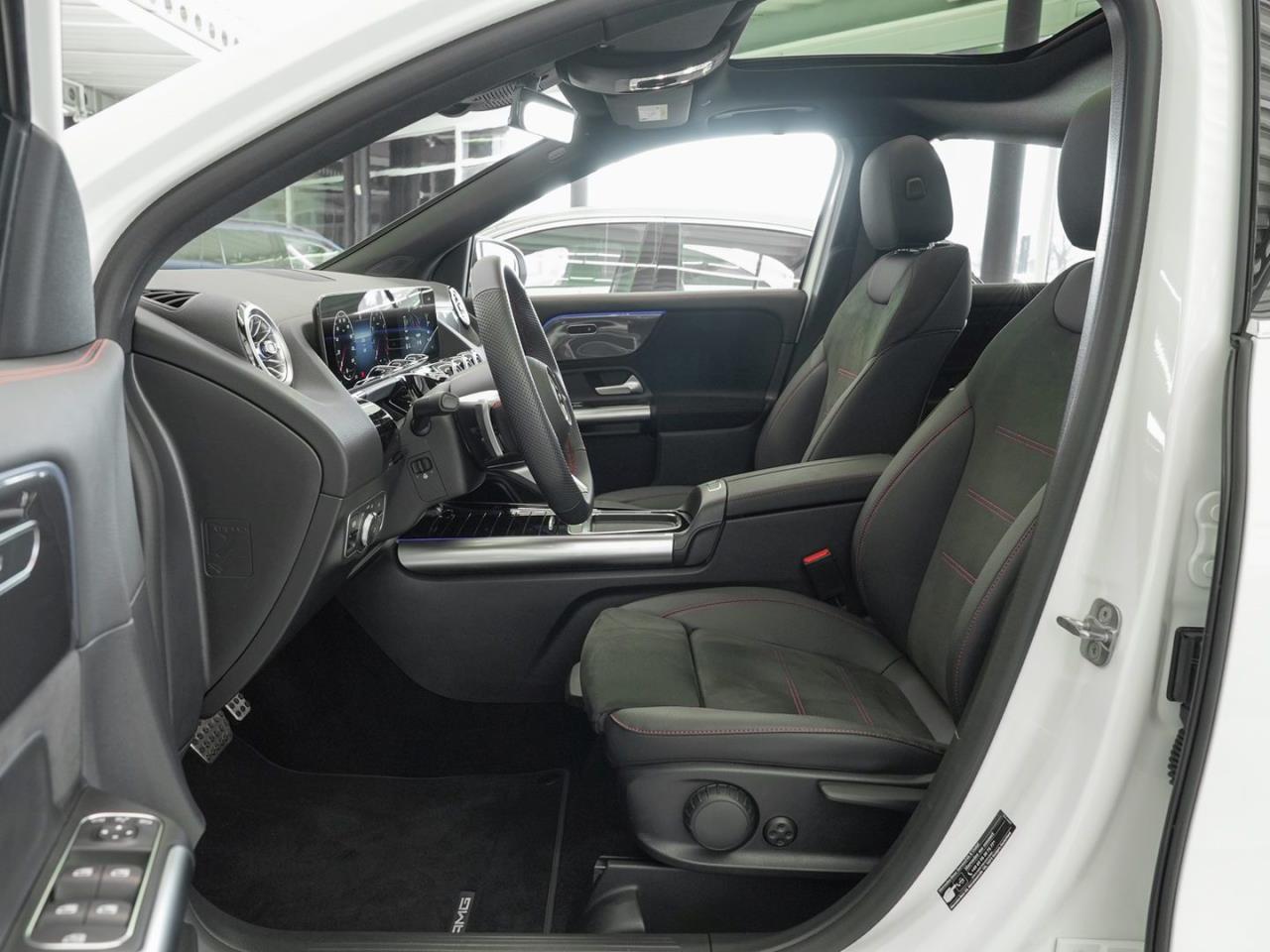 Mercedes-Benz GLA 250 4M AMG Standheizung Panorama Kamera