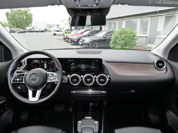 Mercedes-Benz GLA 250 e Progressive Spurhalte Kamera ParkA