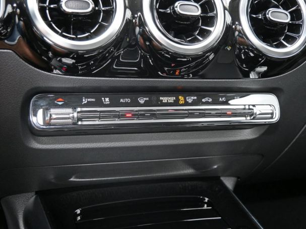 Mercedes-Benz GLA 250 e Progressive Spurhalte Kamera ParkA