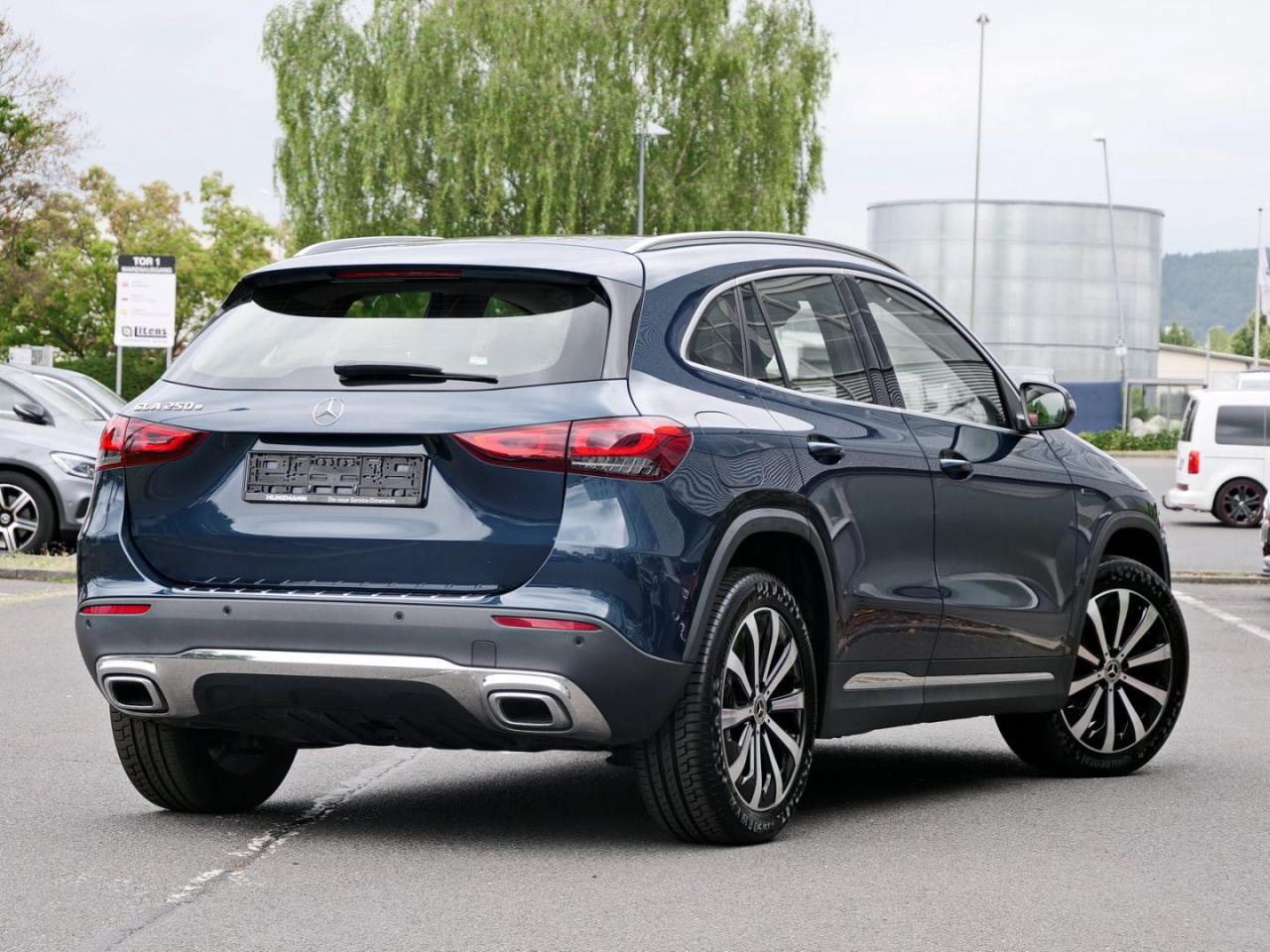 Mercedes-Benz GLA 250 e Progressive Spurhalte Kamera ParkA