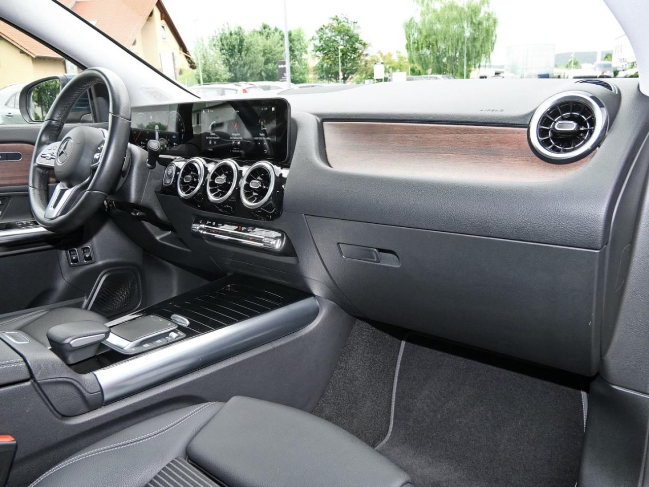 Mercedes-Benz GLA 250 e Progressive Spurhalte Kamera ParkA