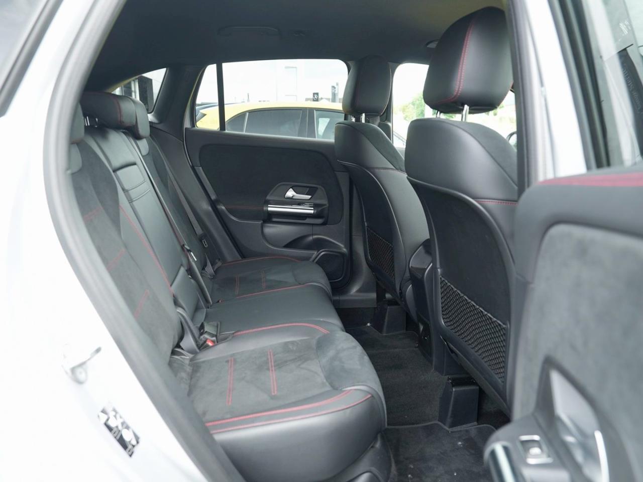 Mercedes-Benz GLA 250 e AMG Night Spurhalte Park 360° AHK