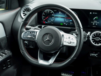 Mercedes-Benz GLA 250 e AMG Night Spurhalte Park 360° AHK