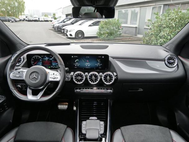 Mercedes-Benz GLA 250 e AMG Night Distronic Head-Up 360?