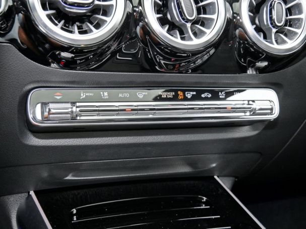Mercedes-Benz GLA 250 e AMG Night Distronic Head-Up 360?