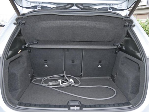 Mercedes-Benz GLA 250 e AMG Night Distronic Head-Up 360?