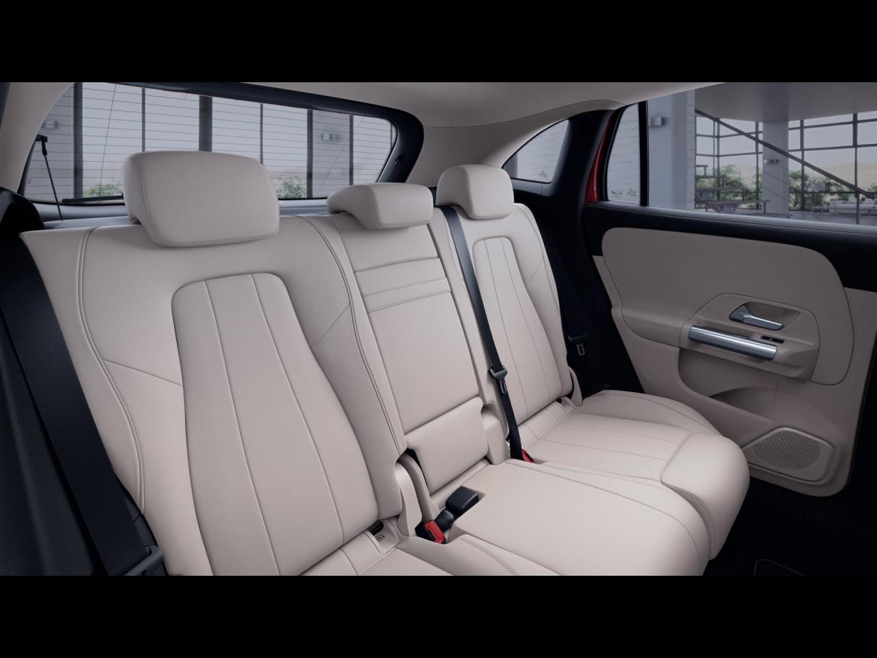 Mercedes-Benz GLA 250 e Progressive Night Panorama Easy-P 360?