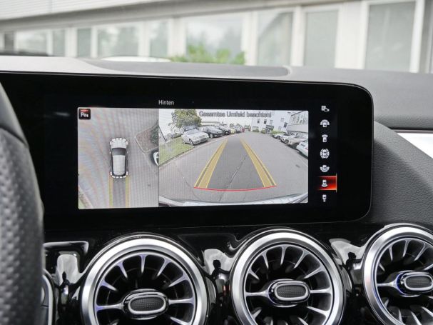 Mercedes-Benz GLA 250 e AMG Night Panorama Distronic 360° HUD