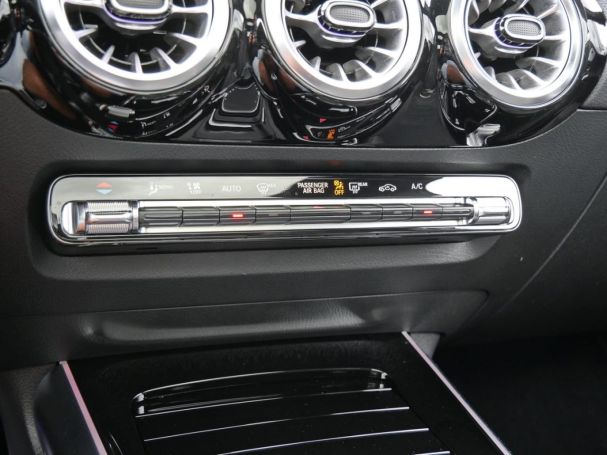 Mercedes-Benz GLA 250 e AMG Night Panorama Distronic 360° HUD