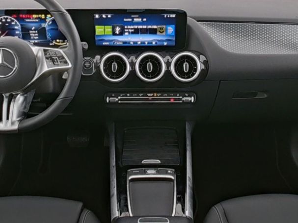 Mercedes-Benz GLA 250 e Progressive Kamera Easy-Pack Spiegel-P