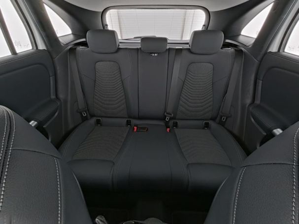 Mercedes-Benz GLA 250 e Progressive Kamera Easy-Pack Spiegel-P